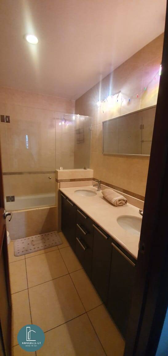 Apartamento amueblado en ALQUILER en Zona 10 - Image 5