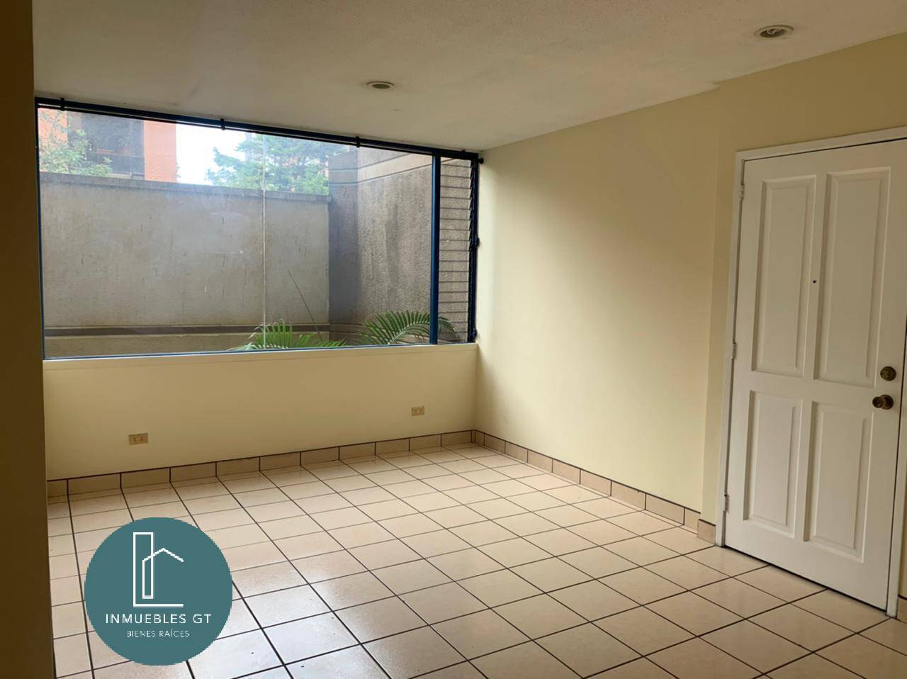 Apartamento en venta ubicado en zona 14 ideal para remodelar - Image 3