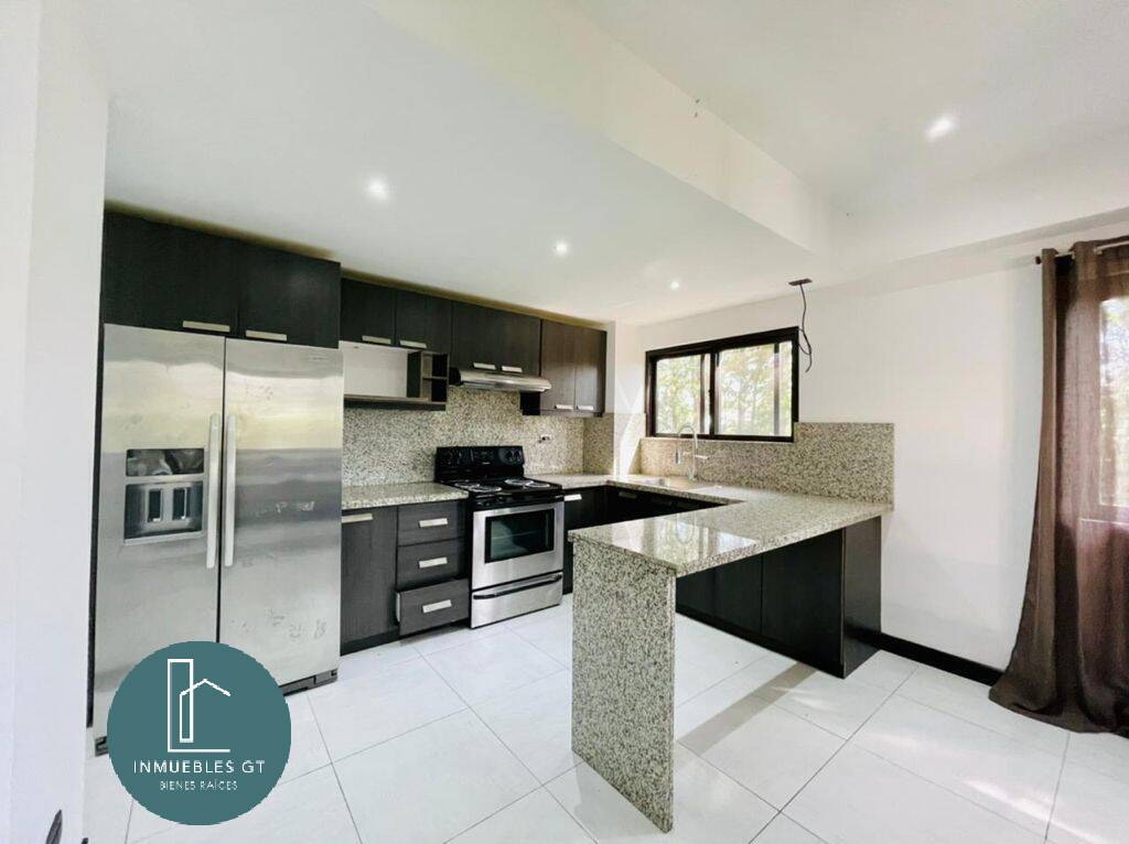 Apartamento en VENTA en zona 16. - Image 2