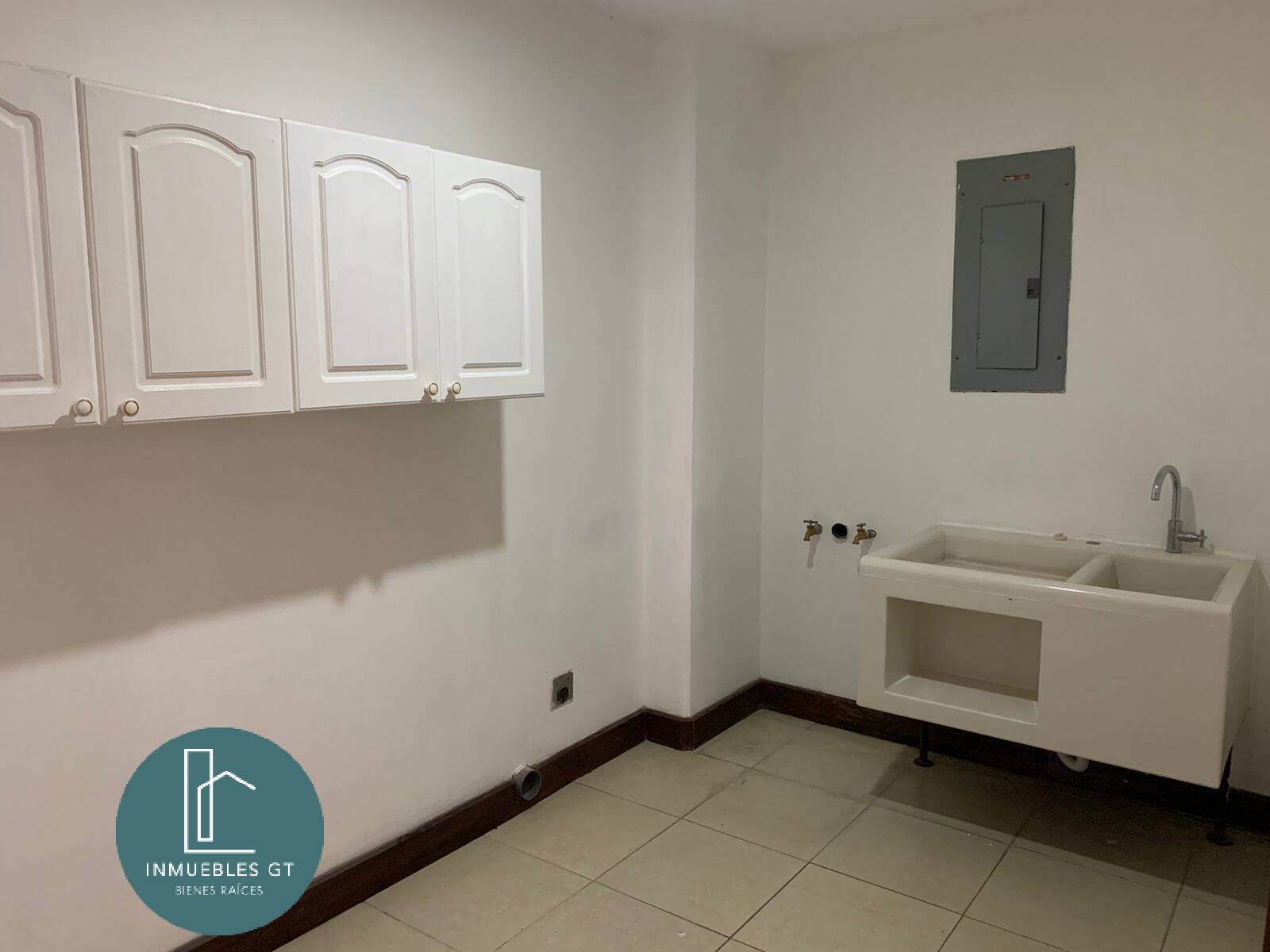 Apartamento en renta zona 10 Oakland - Miniatura 7
