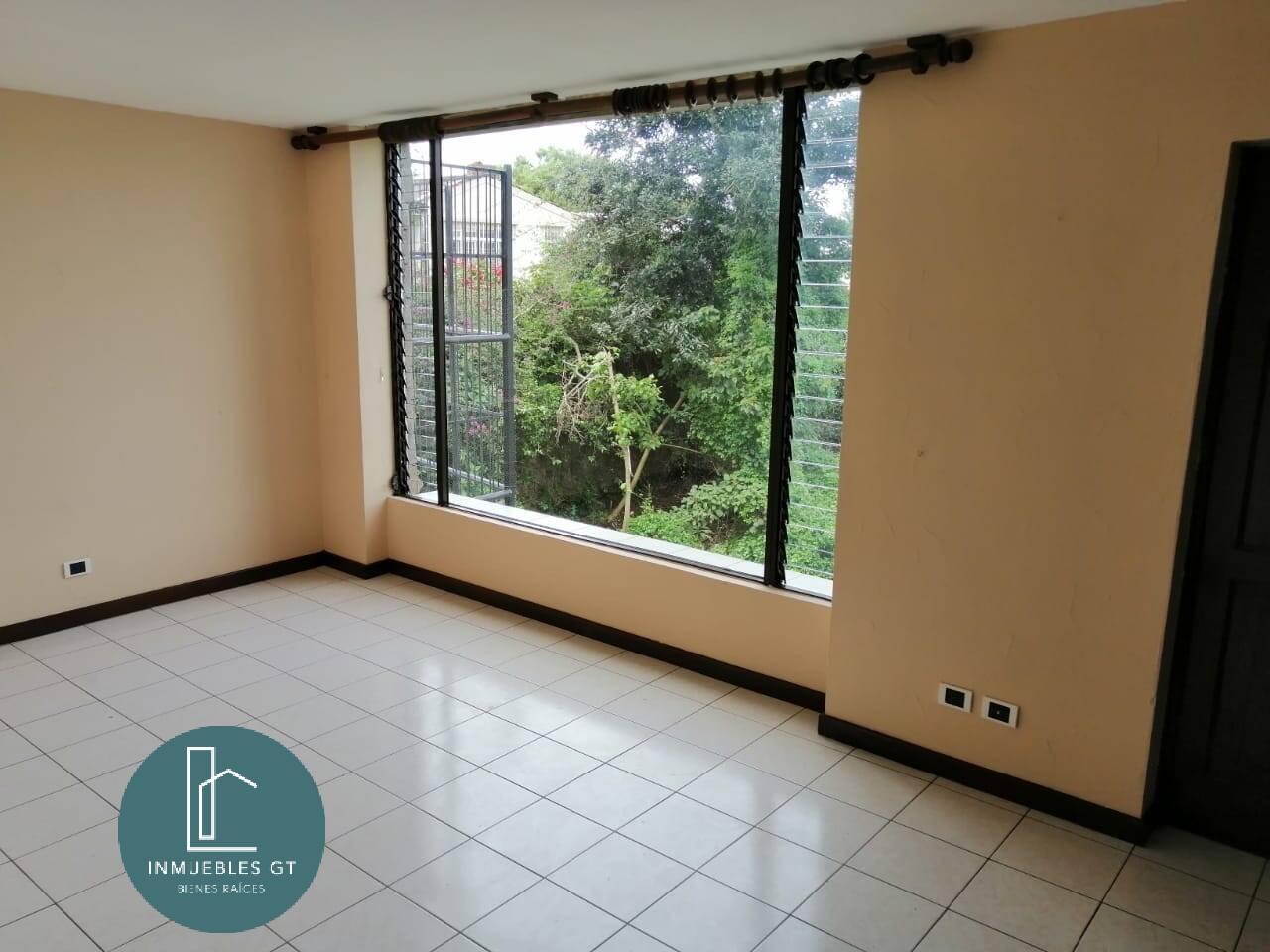 Apartamento en RENTA z15 - Image 2