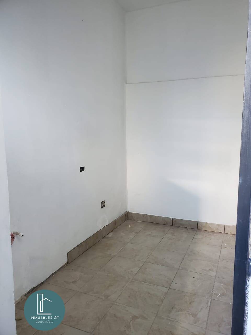 Local-bodega-oficina en RENTA en Carretera a El Salvador (CES) - Miniatura 7