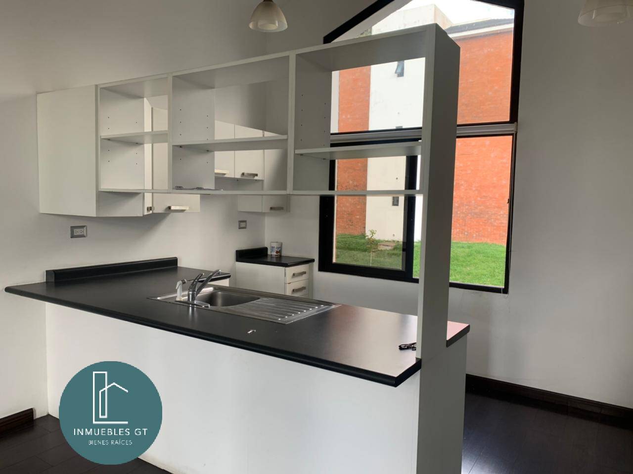 RENTA de apartamento amplio en zona 16 - Miniatura 11