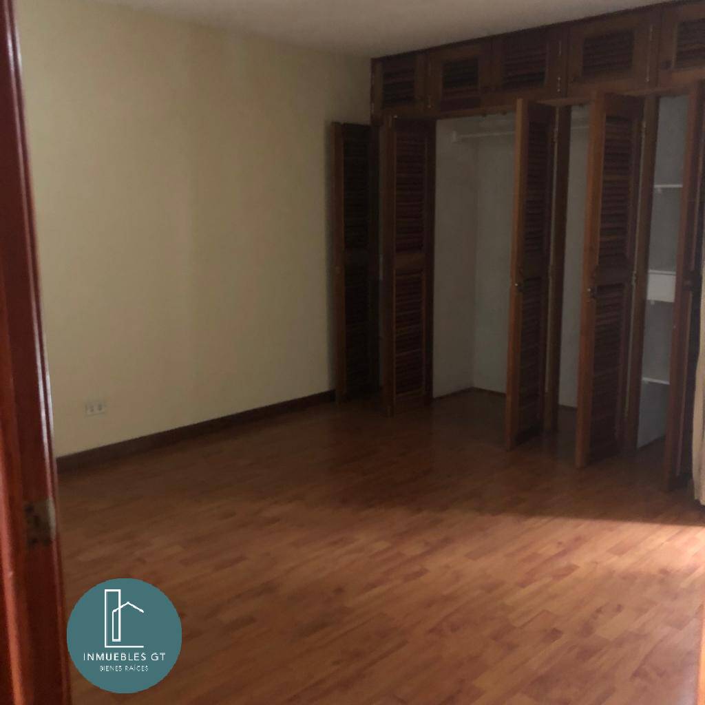 Casa en VENTA en zona 14 - Image 2
