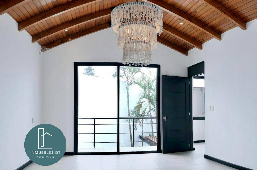 Casa en VENTA en el casco de Antigua Guatemala - Miniatura 12