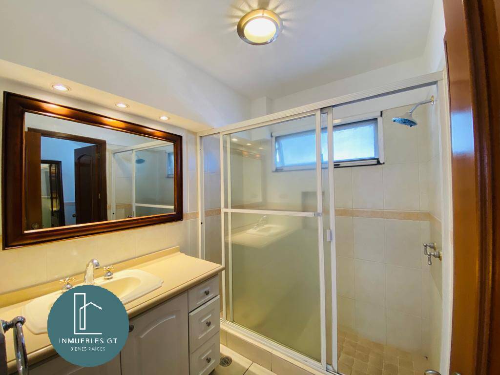 Casa en VENTA en sector EXCLUSIVO de zona 14 - Miniatura 11