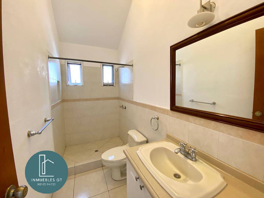 Casa en VENTA en sector EXCLUSIVO de zona 14 - Miniatura 13