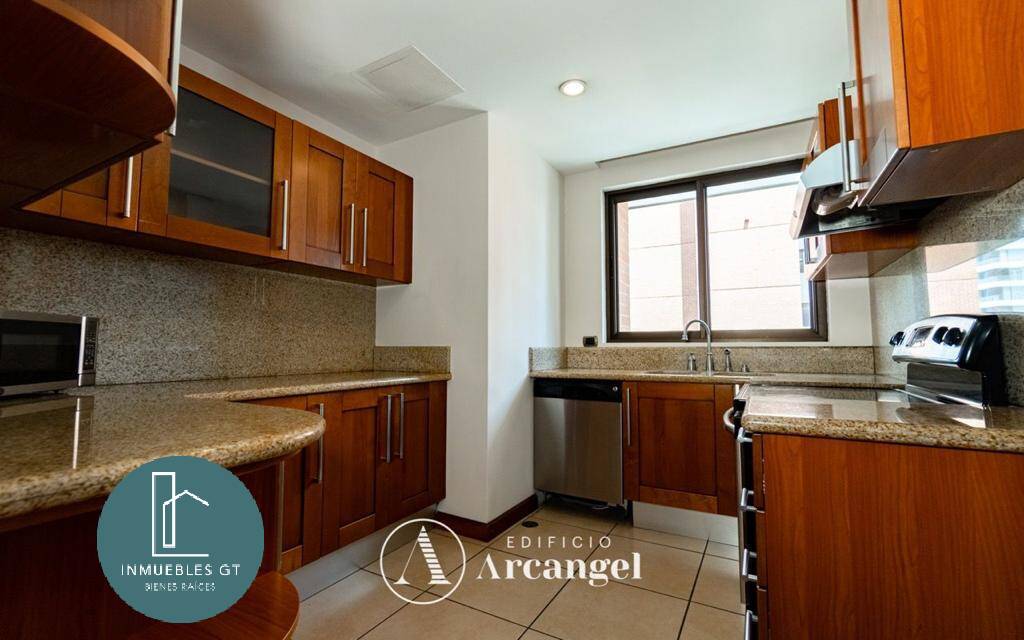 Apartamento en RENTA zona 14 - Edificio Arcangel - Miniatura 13