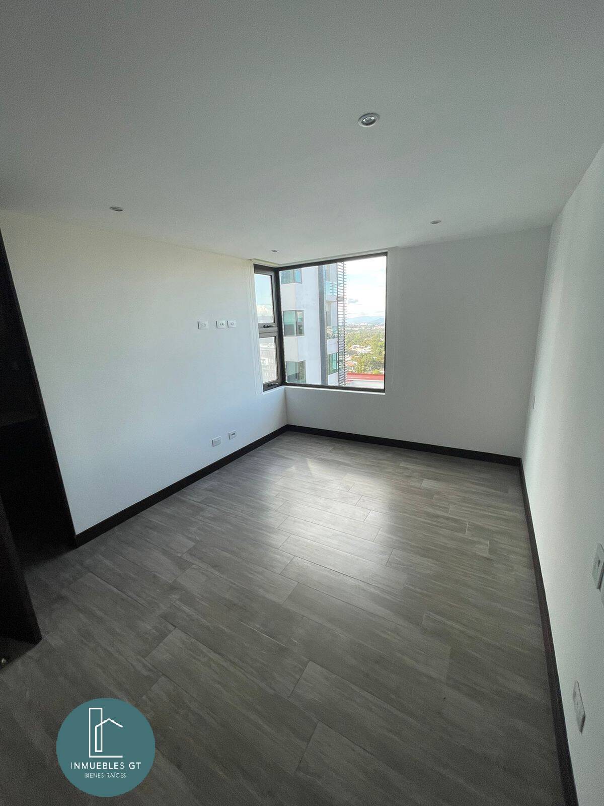 Apartamento en RENTA en zona 15 - Miniatura 6