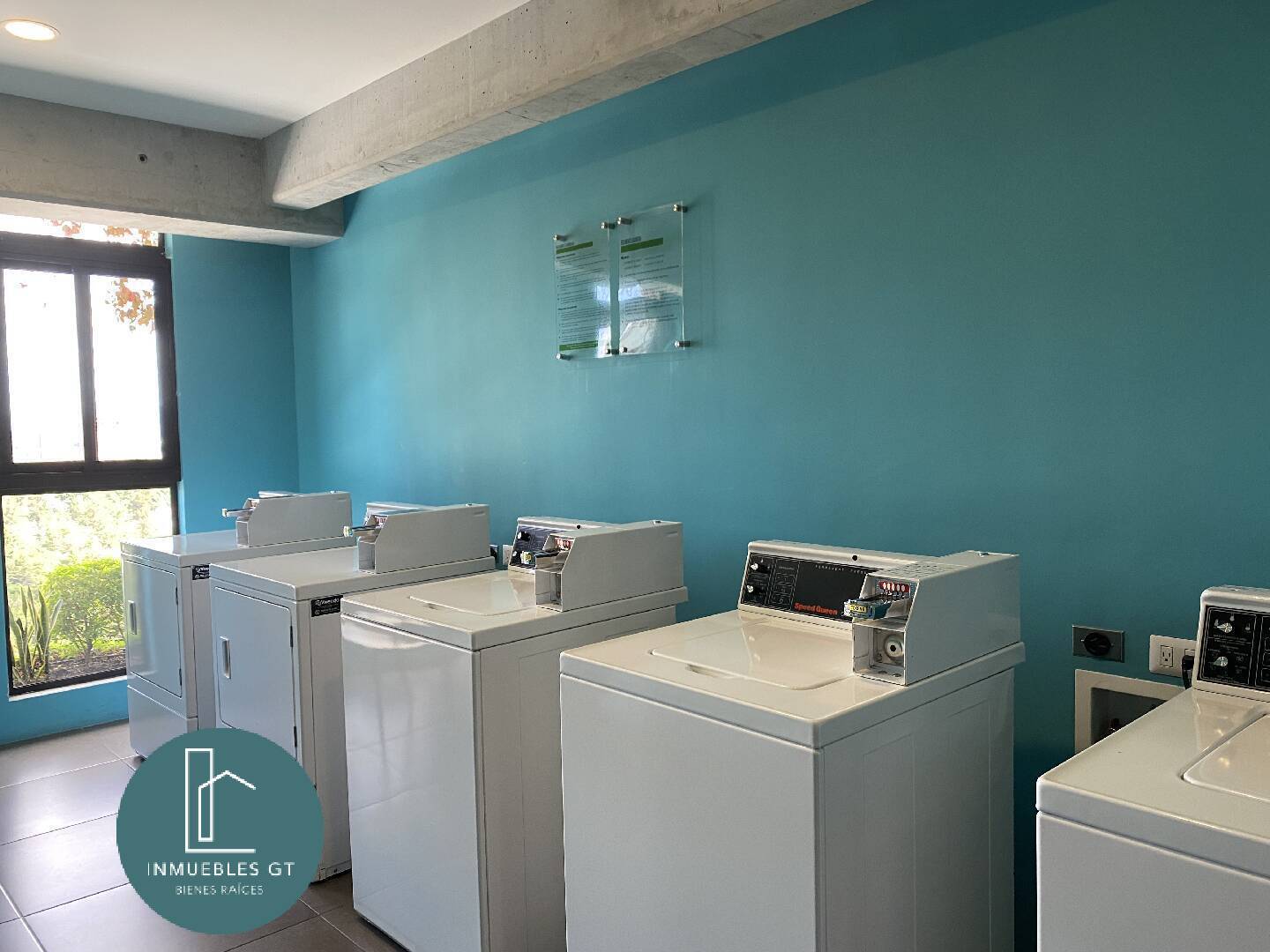 Apartamento amueblado en VENTA en zona 10 - Edificio FABRA - Image 2