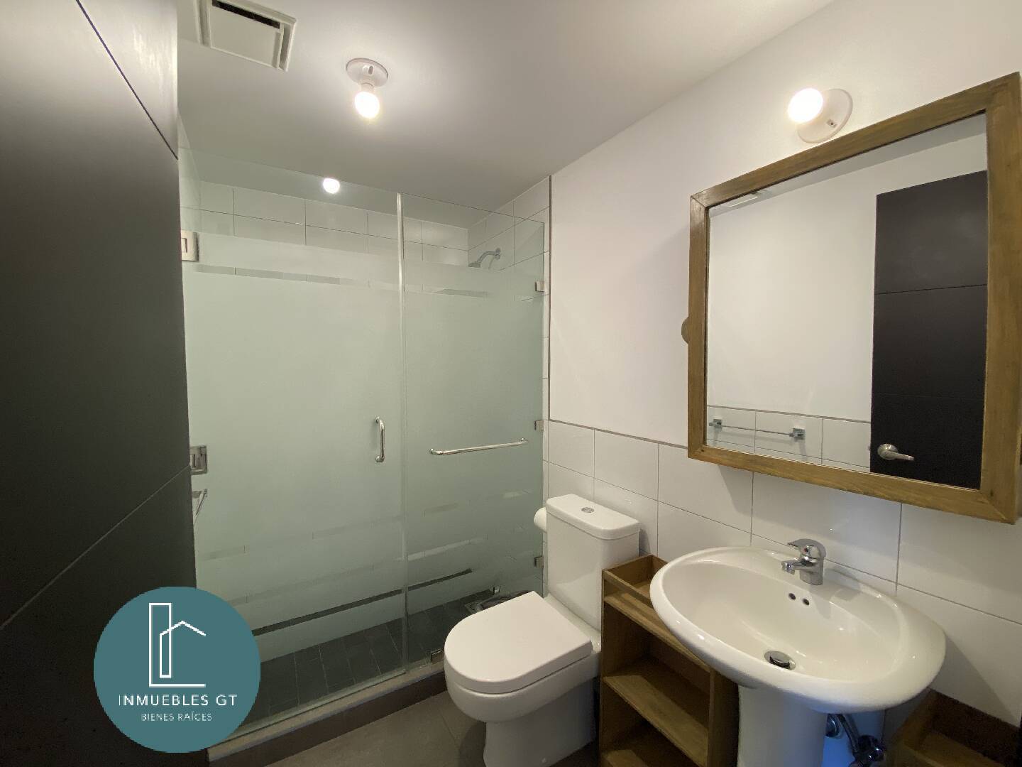 Apartamento amueblado en VENTA en zona 10 - Edificio FABRA - Miniatura 11