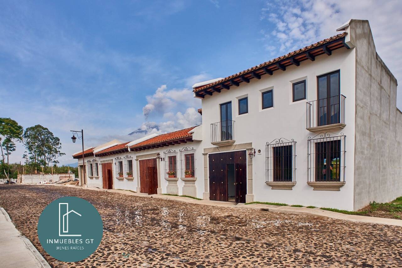 Casa en VENTA en Antigua Guatemala - Los Franciscanos – Casa Santa Clara - Image 1