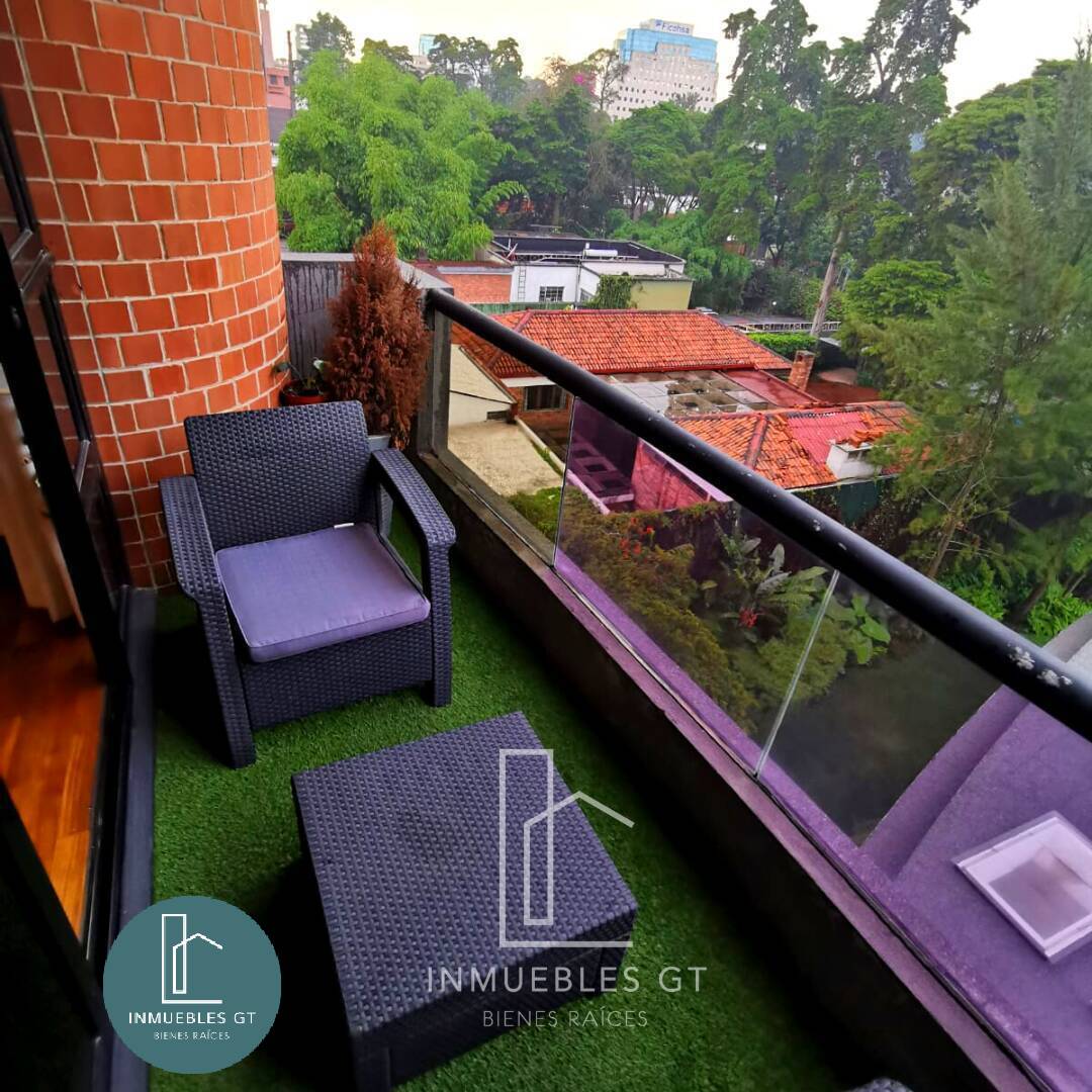 Apartamento en VENTA en zona 10 - Image 3