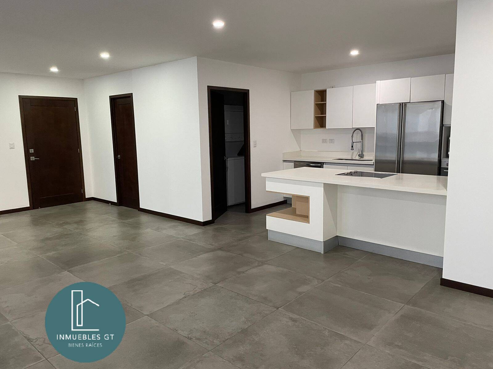 Apartamento en RENTA O VENTA en zona 14 - Albero 14 - Image 4