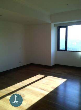 Apartamento en RENTA en Zona 14 - EDIFICIO MURAKAMI - Image 1
