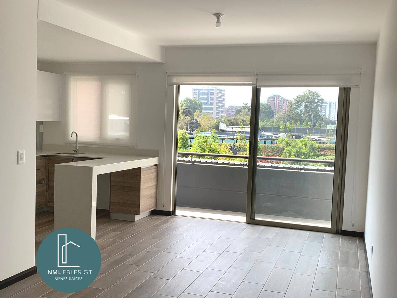 Apartamento en RENTA en zona 14, Complejo Segheria - Image 5