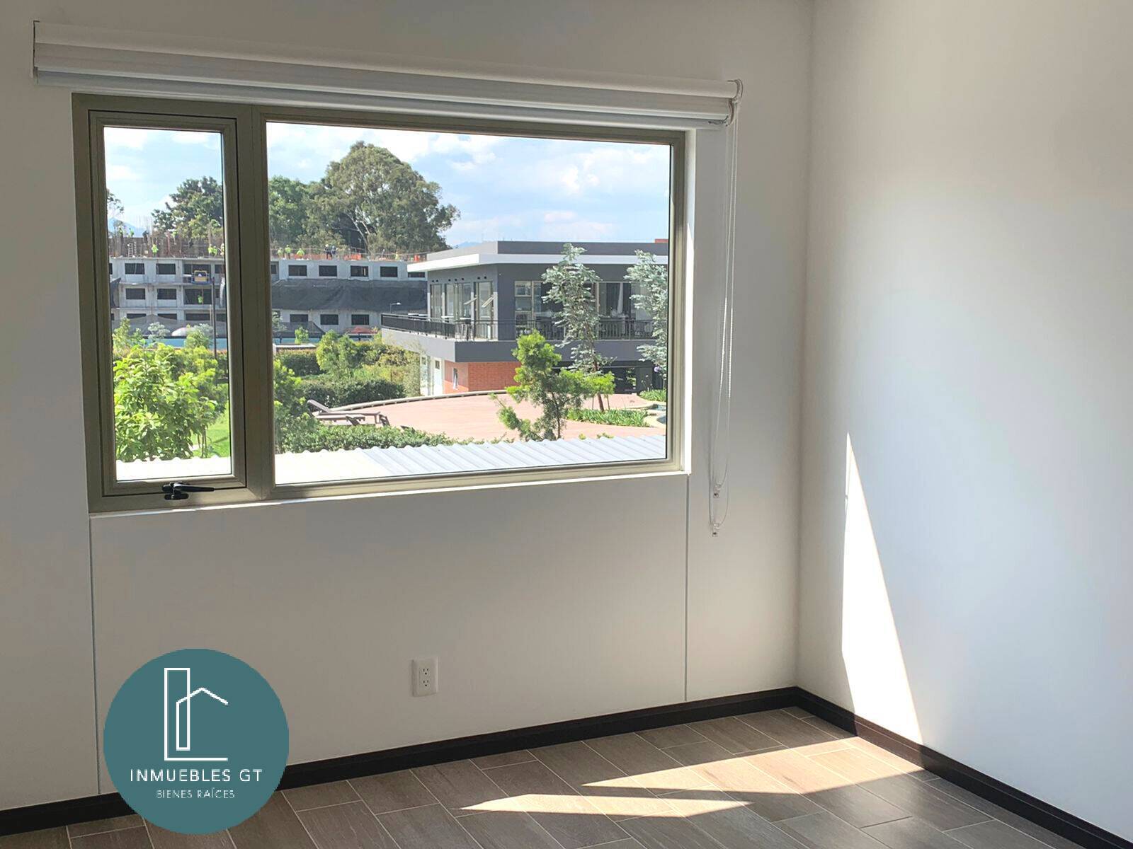 Apartamento en RENTA en zona 14, Complejo Segheria - Miniatura 6