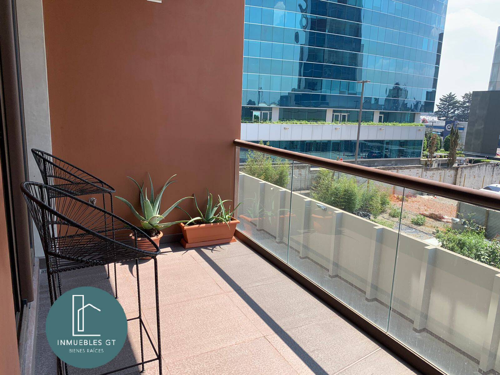 Apartamento en RENTA, zona 10 Próceres - Image 3