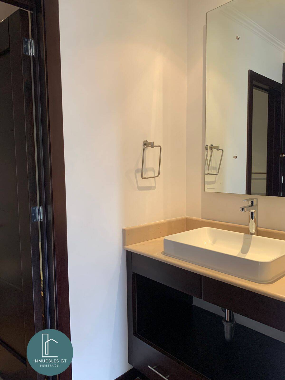 Apartamento en RENTA en zona 10 - Edificio Vivenza - Miniatura 10