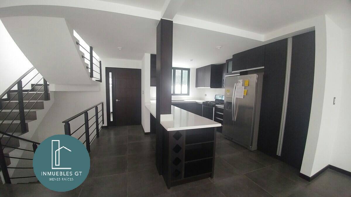 Casa en RENTA zona 14 - Image 3