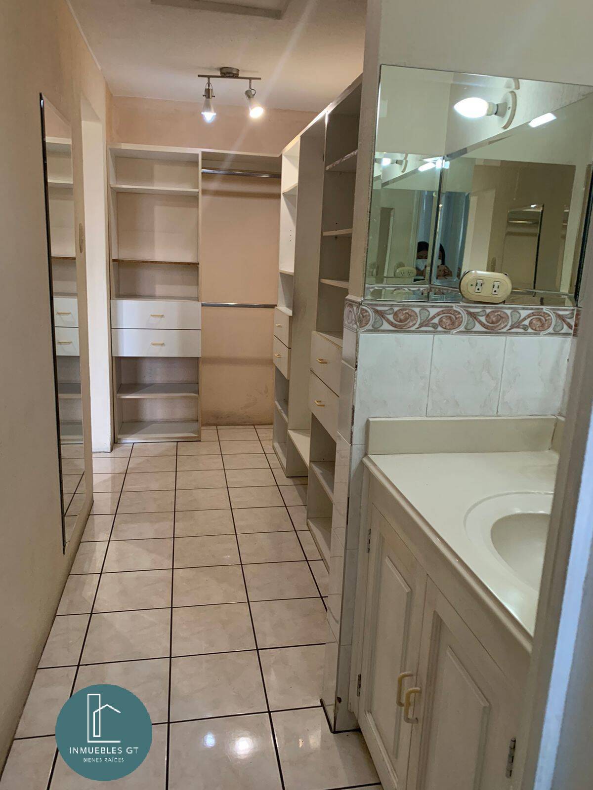 Casa en VENTA en zona 15 - Miniatura 18