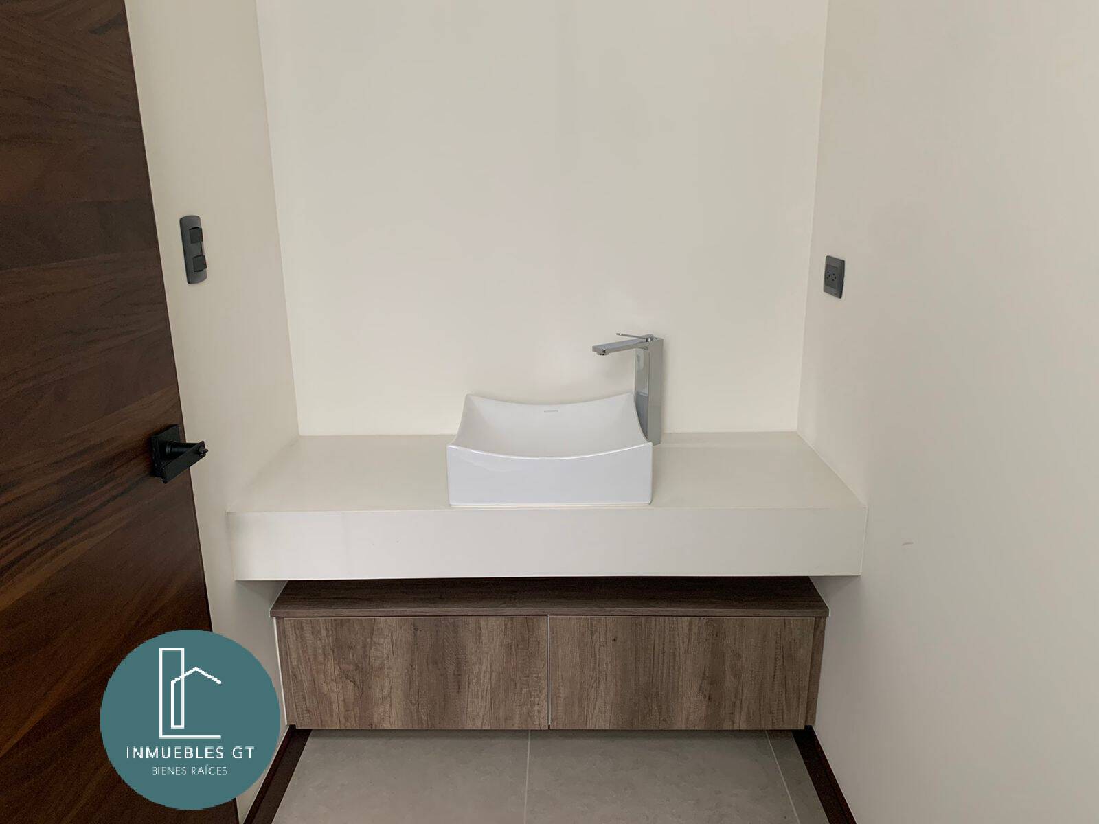 Apartamento estilo LOFT en RENTA y VENTA zona 16 - Miniatura 20
