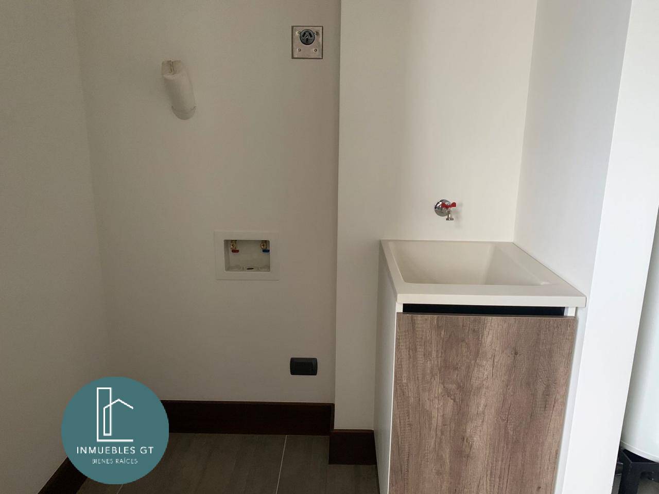 Apartamento estilo LOFT en RENTA y VENTA zona 16 - Image 5
