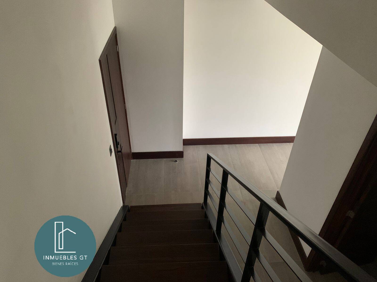 Apartamento en VENTA zona 16 - Image 3
