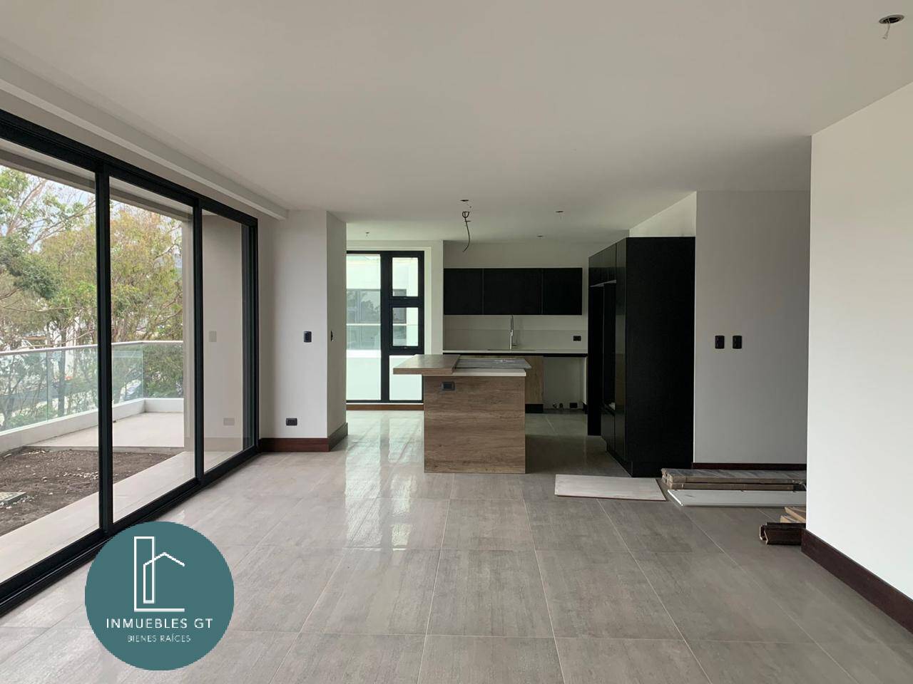 Apartamento en VENTA zona 16 - Image 2