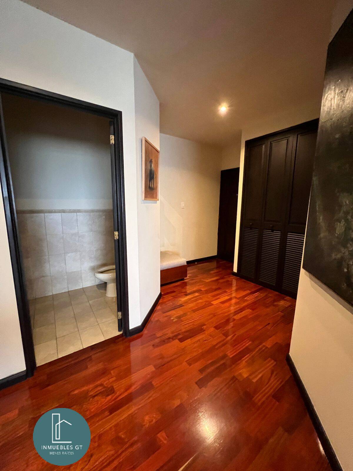 Apartamento en VENTA zona 14 - Image 5