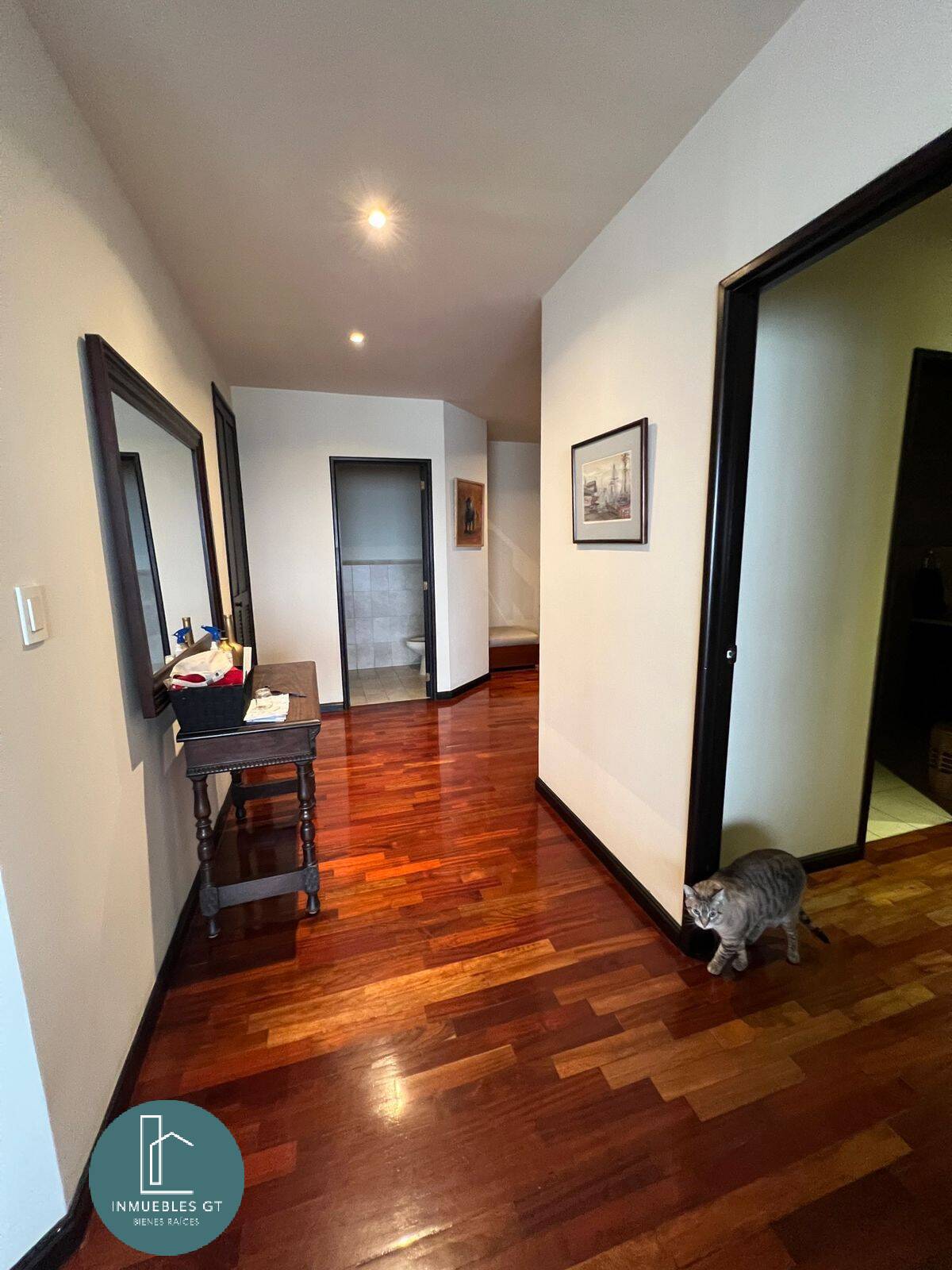 Apartamento en VENTA zona 14 - Miniatura 9