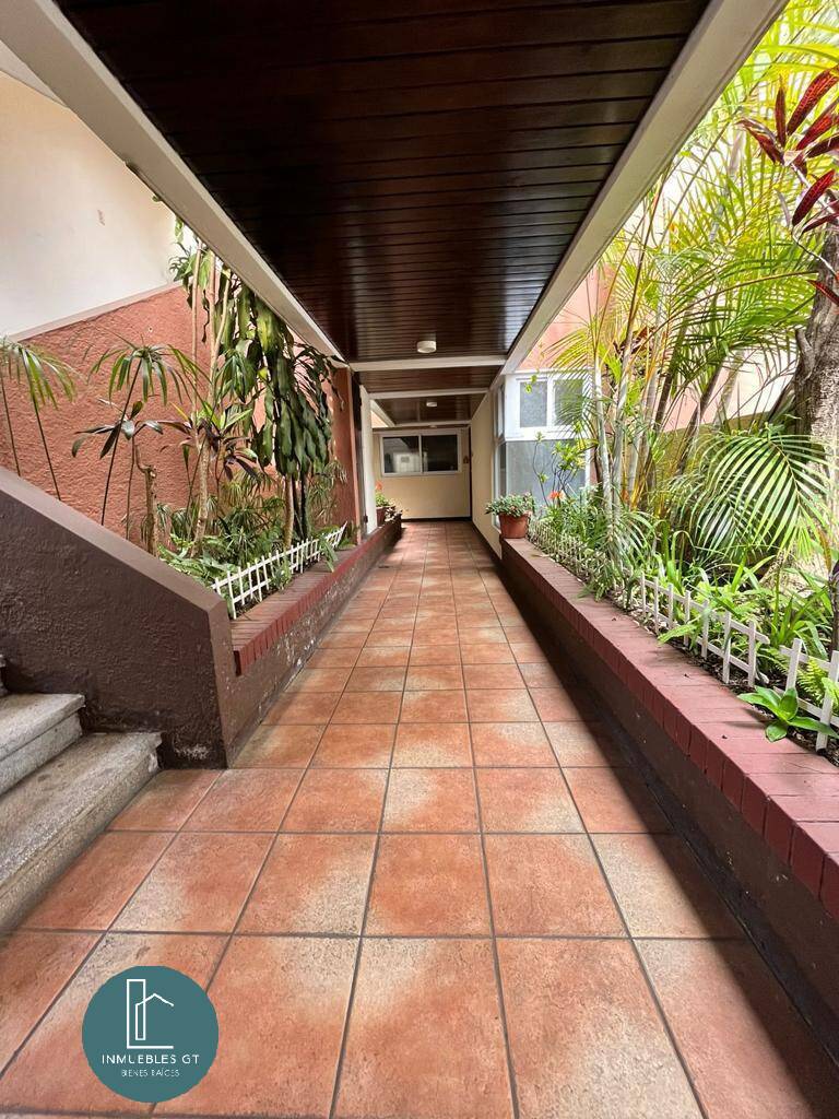 Apartamento en RENTA zona 15 - Image 1