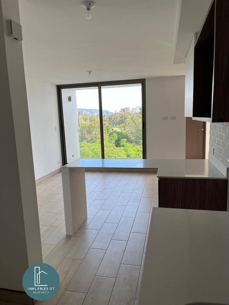 Apartamento en RENTA zona 5 - Image 3