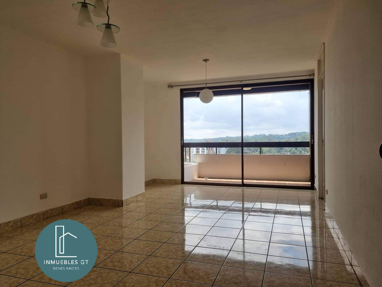 Apartamento en RENTA - Vista Hermosa II, Zona 15. - Image 1