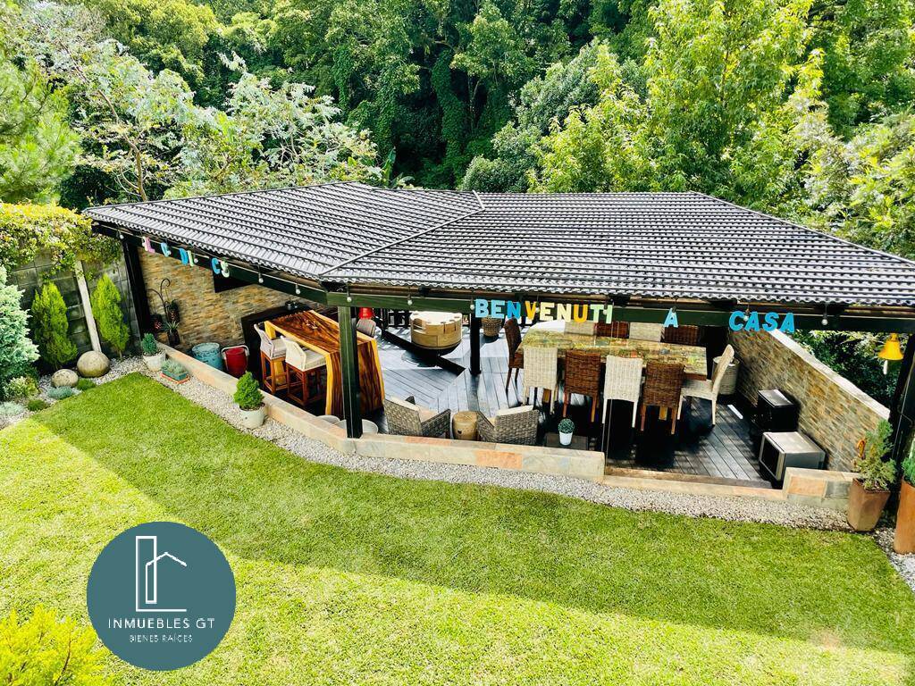 Casa en VENTA en BOSQUE ESCONDIDO KM 21.5 carretera a Fraijanes - Image 1