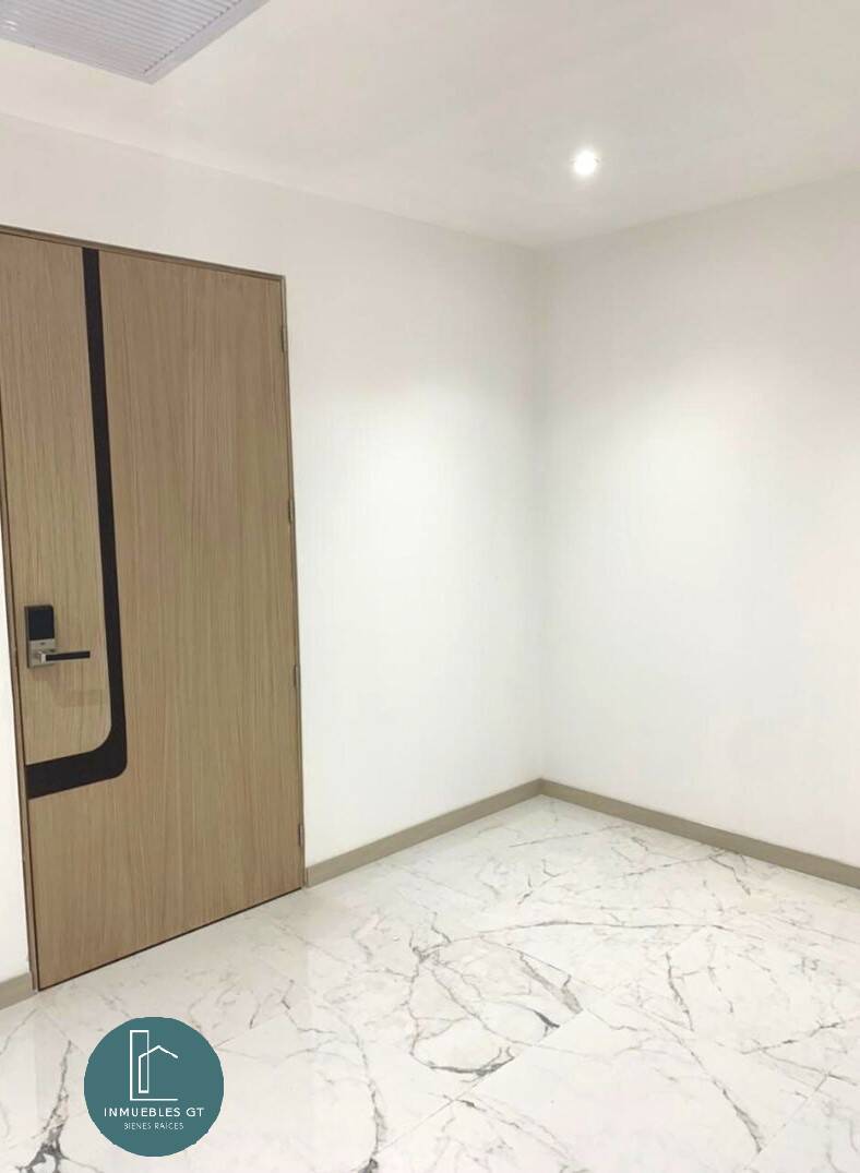 Clínica en renta en zona 10, Edificio Renovati - Image 3