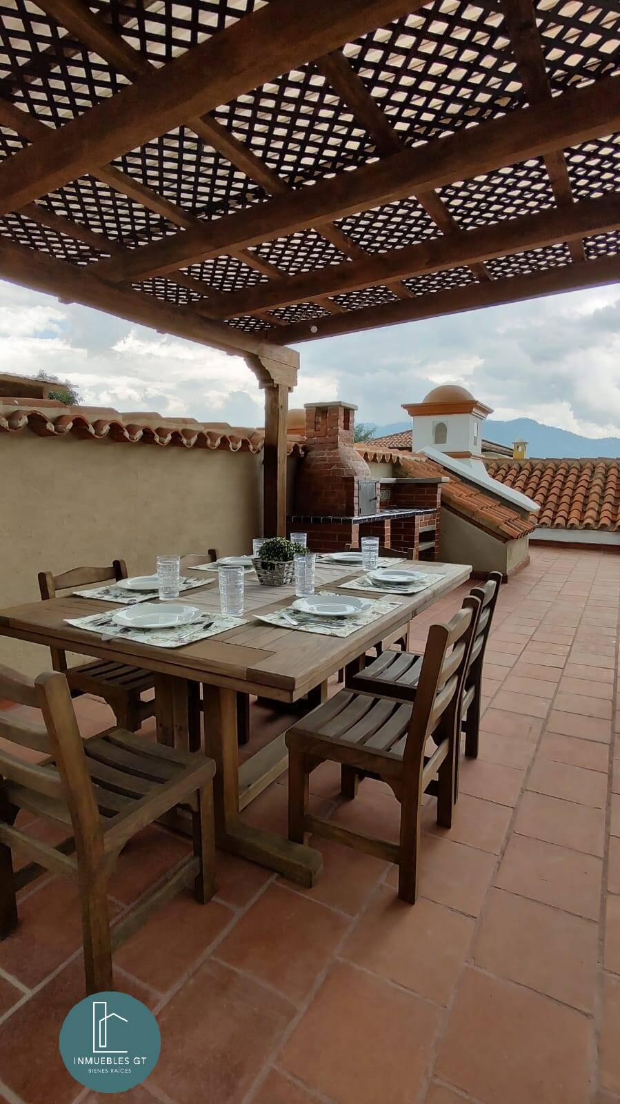 Casa en VENTA en San Pedro Las Huertas, Sacatepéquez - Image 1