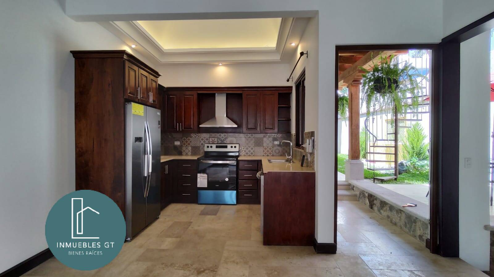 Casa en VENTA en San Pedro Las Huertas, Sacatepéquez - Image 2