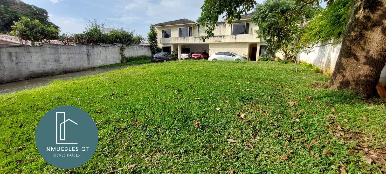 Terreno en Venta zona 15 - Image 1
