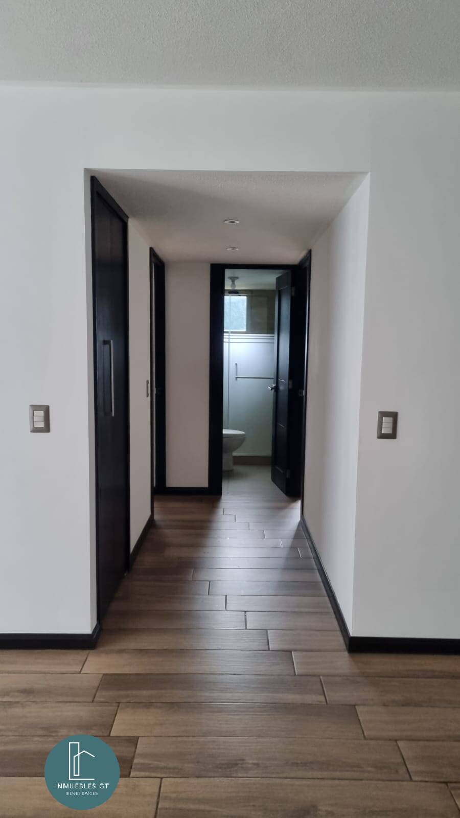 Apartamento en renta zona 15 Bonavita - Image 5