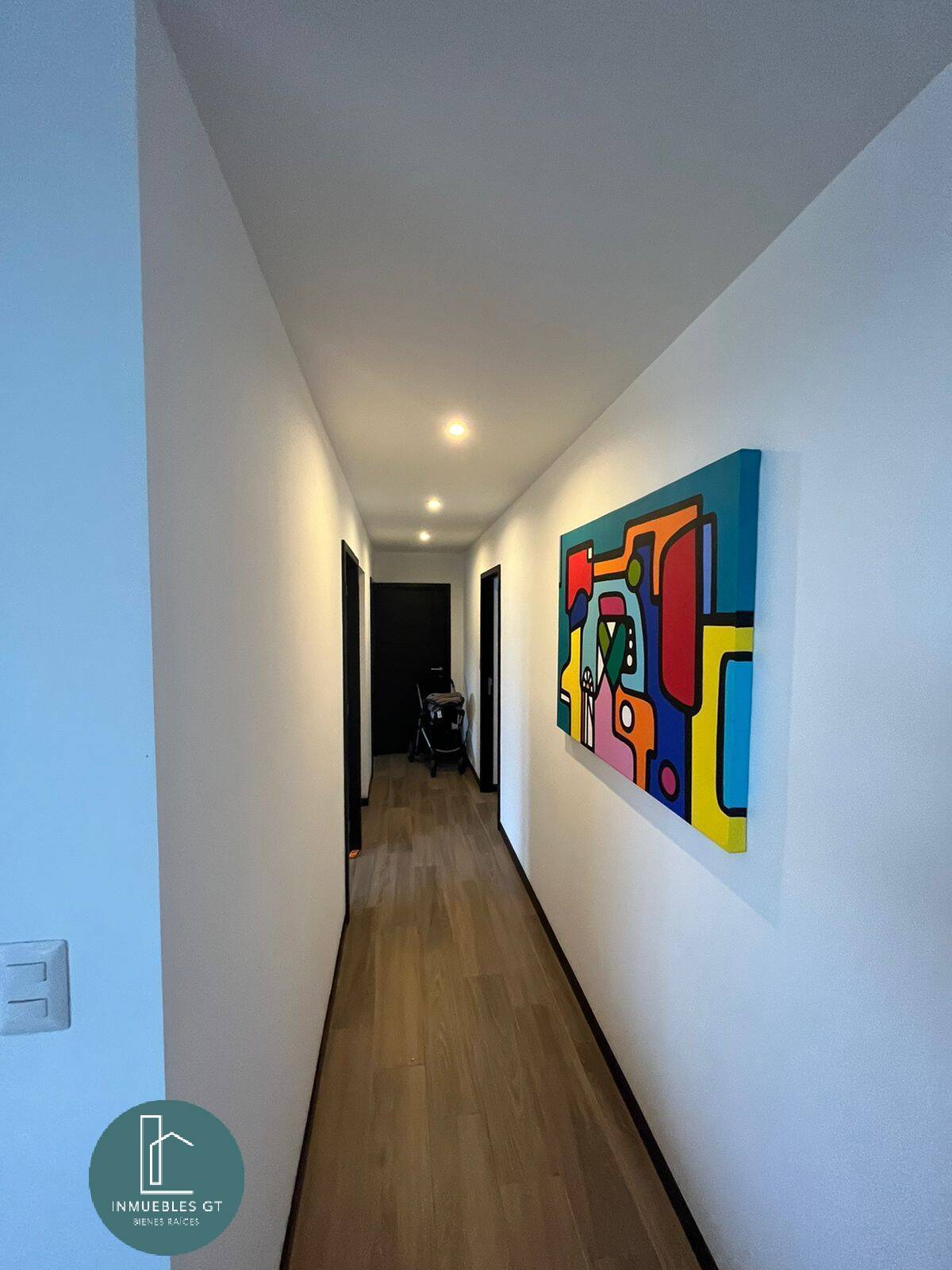 Apartamento en Venta zona 15 - Image 5