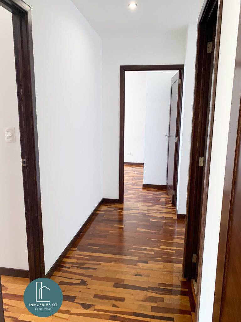 Apartamento en RENTA en zona 14 Torre Quattro - Miniatura 12
