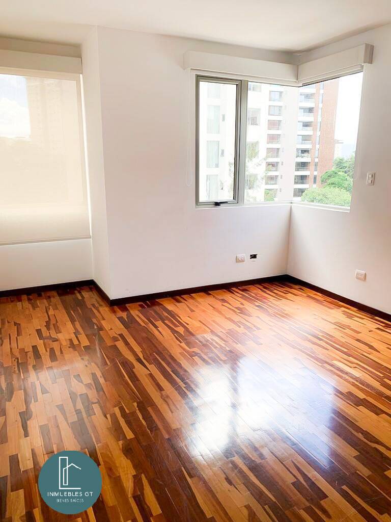 Apartamento en RENTA en zona 14 Torre Quattro - Miniatura 13