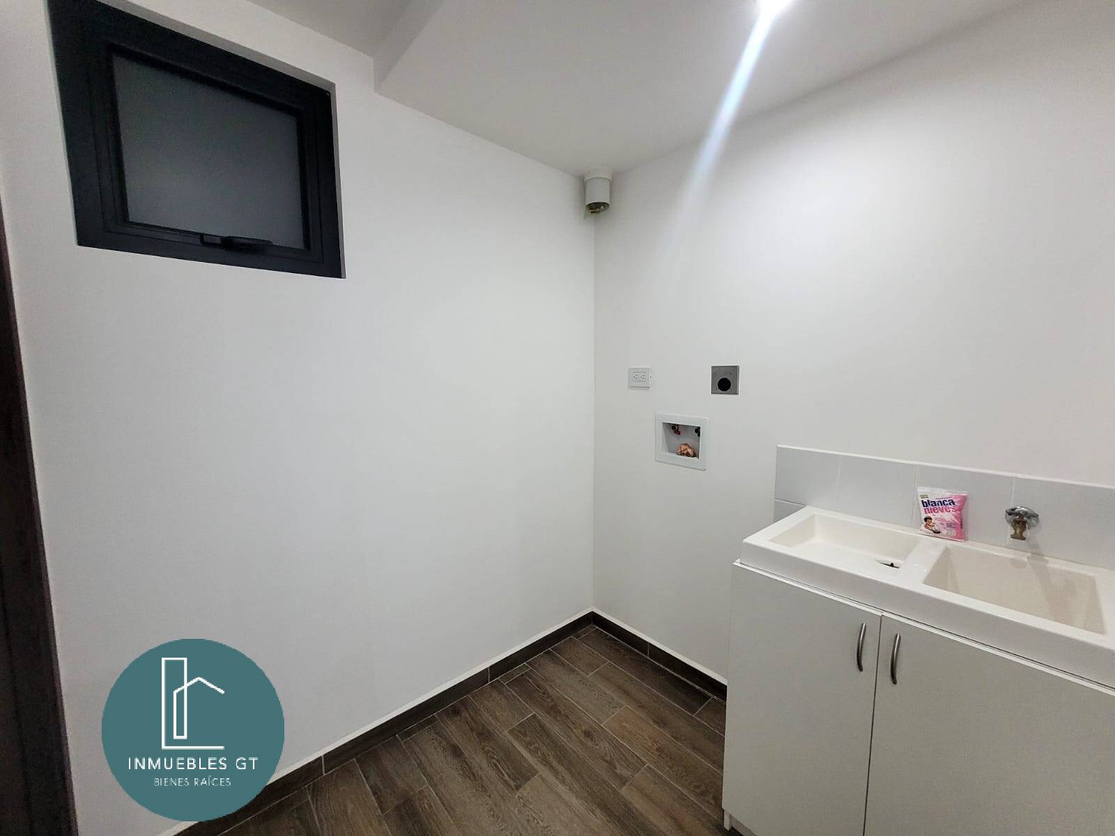 Apartamento en RENTA, zona 15, Parque 15 - Miniatura 9