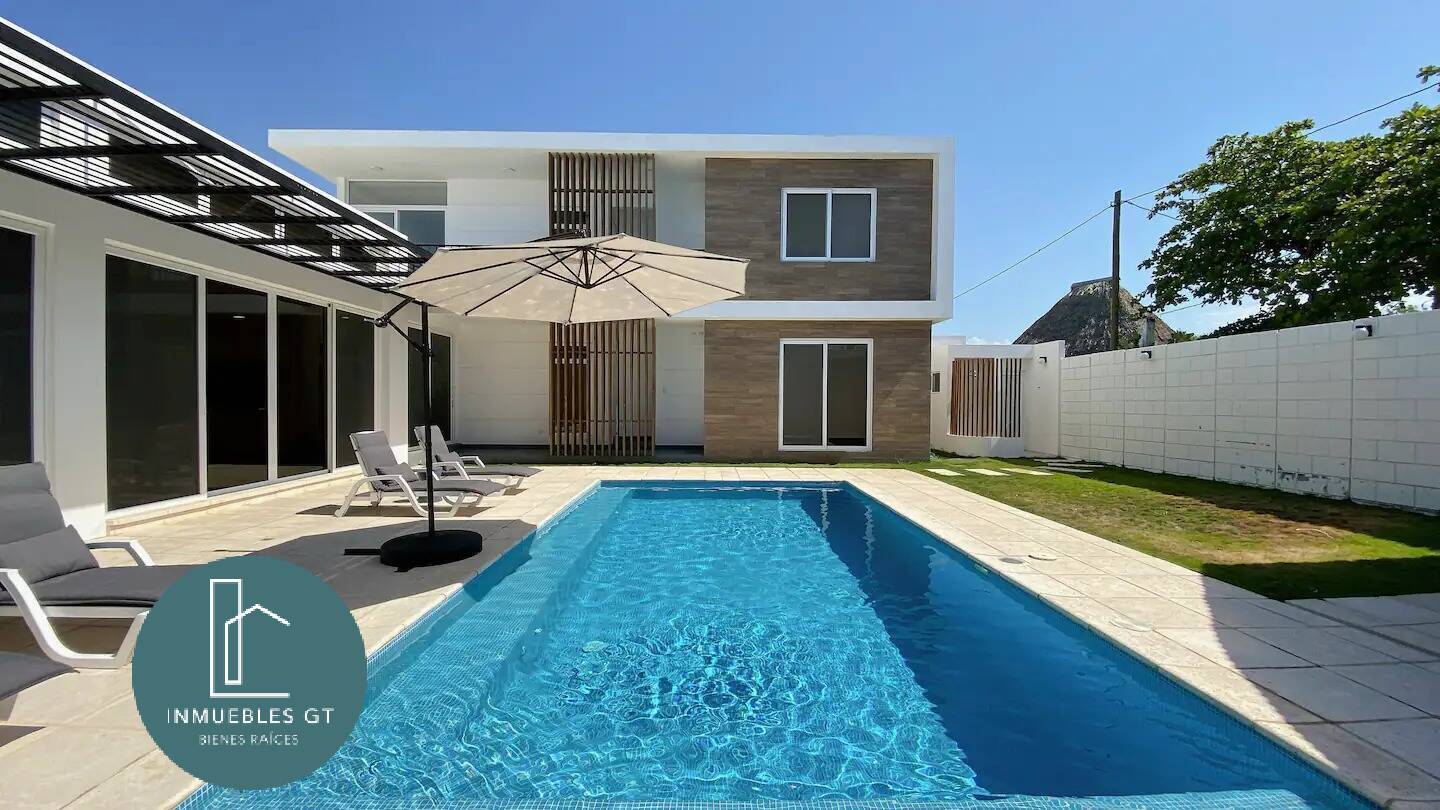 Casa de descanso en VENTA en Monterrico para estrenar - Image 1
