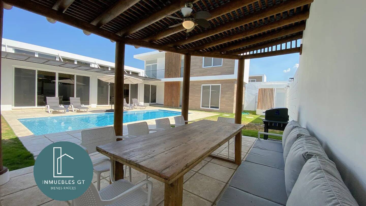 Casa de descanso en VENTA en Monterrico para estrenar - Image 2