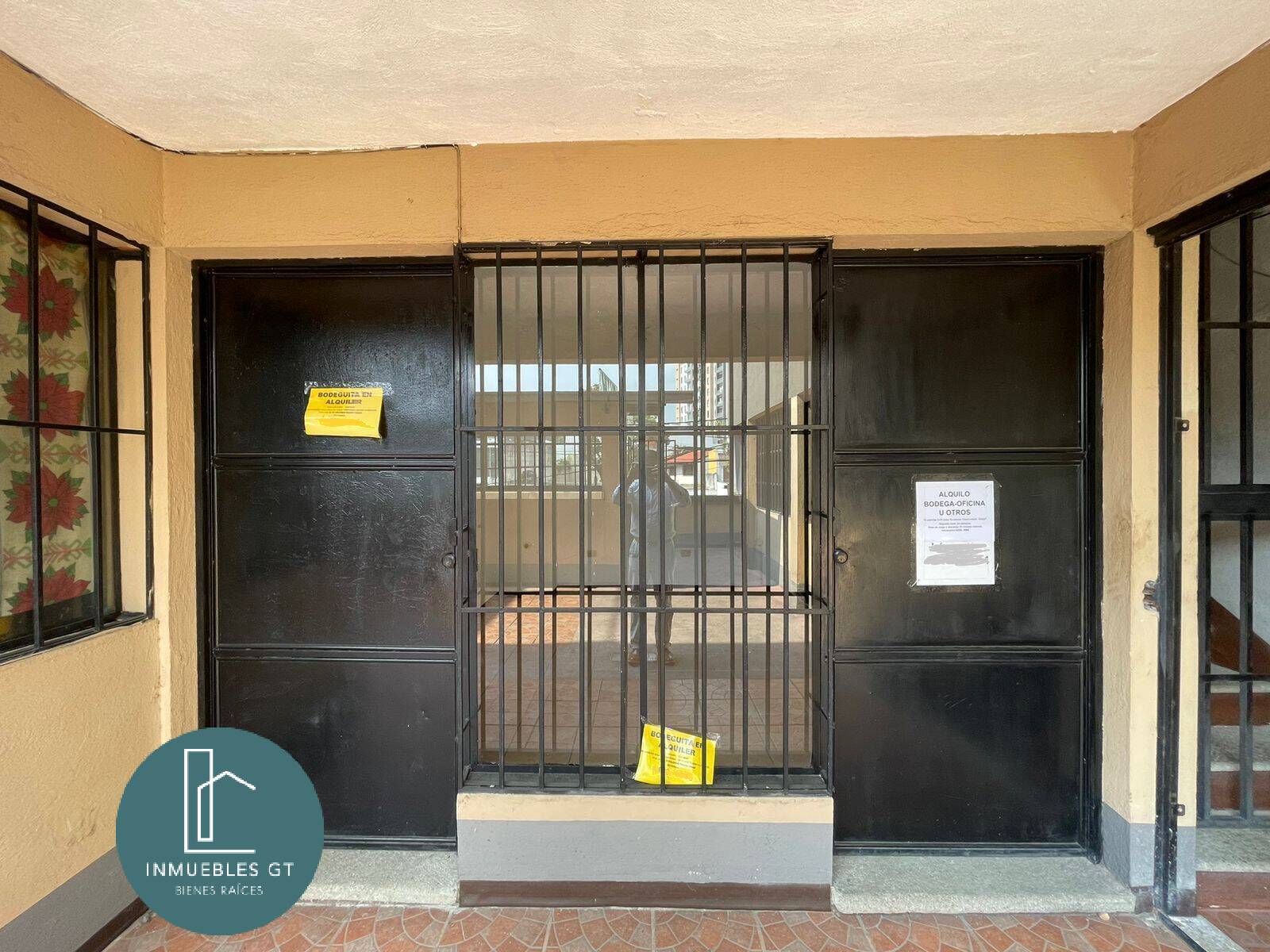 Local Comercial zona 15 - Image 1