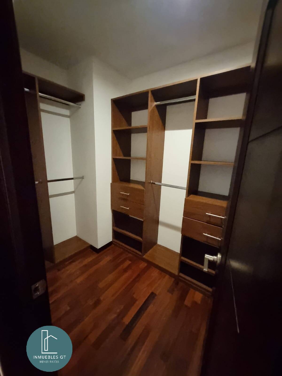 Apartamento en RENTA en Vivenza zona 10 - Miniatura 7