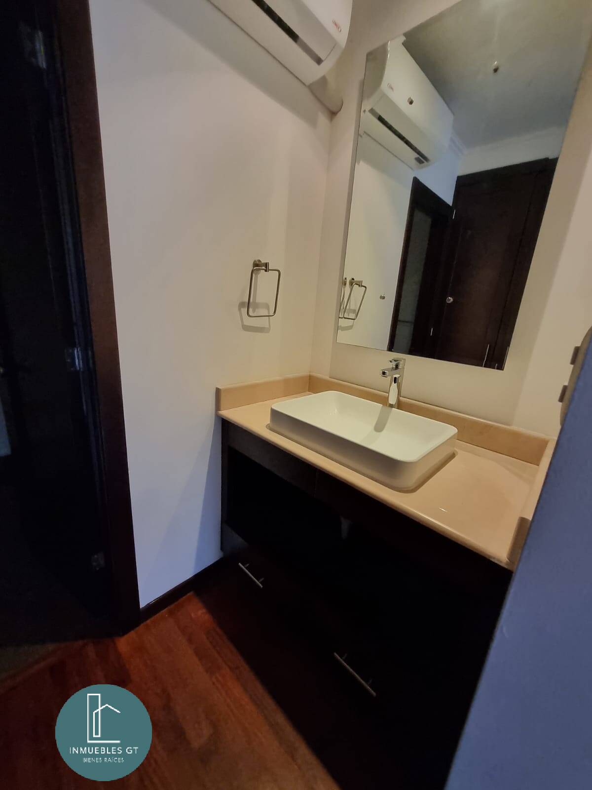 Apartamento en RENTA en Vivenza zona 10 - Miniatura 9