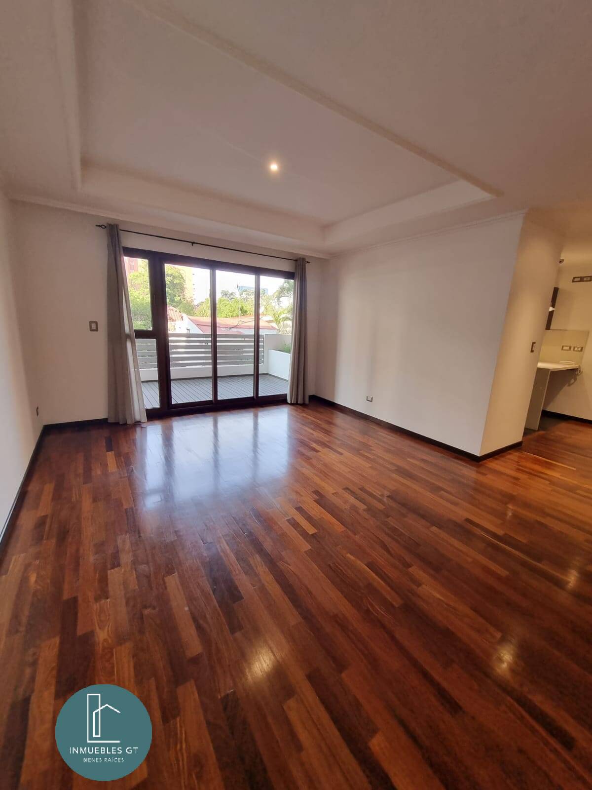 Apartamento en RENTA en Vivenza zona 10 - Miniatura 15